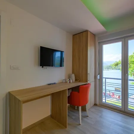 Lakeside Luxury 아파트호텔 Jablanica