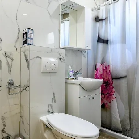 Lakeside Luxury Ξενοδοχείο με διαμερίσματα 3*