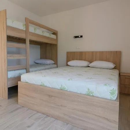 Ξενοδοχείο με διαμερίσματα Lakeside Luxury Jablanica