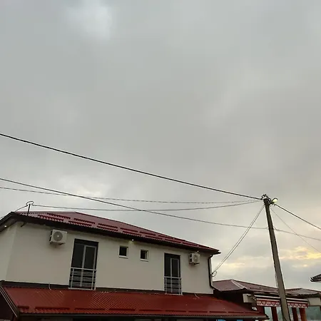 Ξενοδοχείο με διαμερίσματα Lakeside Luxury