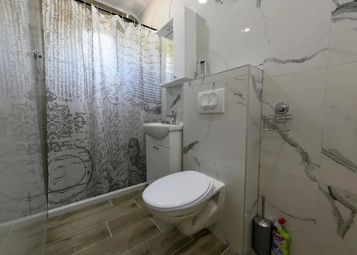 Aparthotel Lakeside Luxury 3*