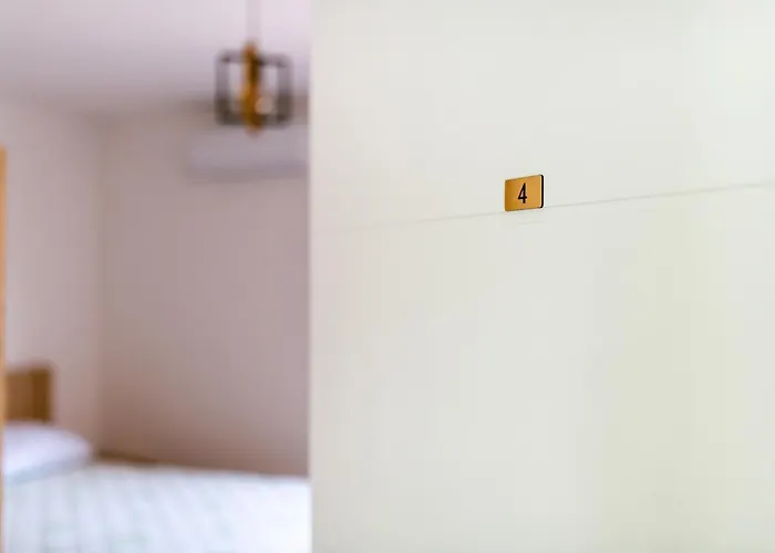 Lakeside Luxury Aparthotel