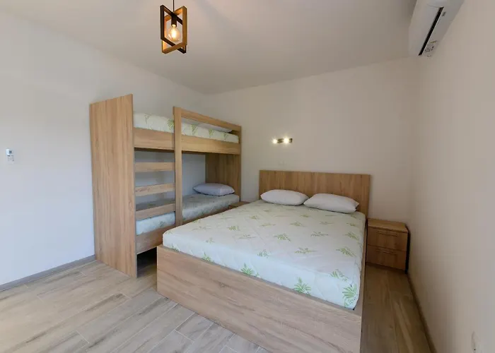 Aparthotel Lakeside Luxury 3*